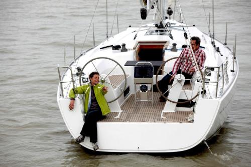 Hanse 375 Außenansicht