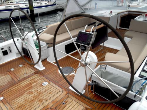 Hanse 545 Außenansicht