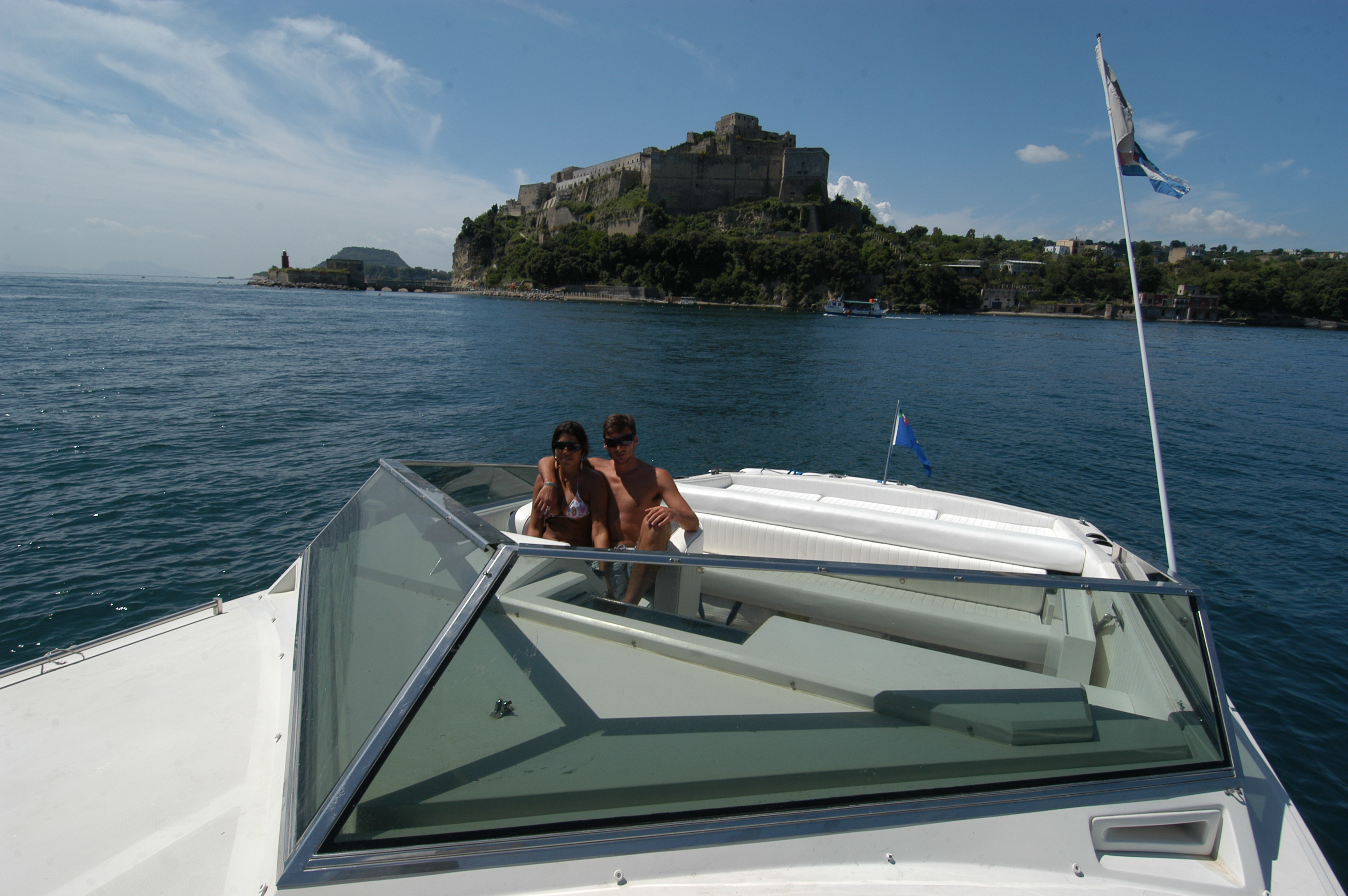 Tornado 38 Classic Außenansicht