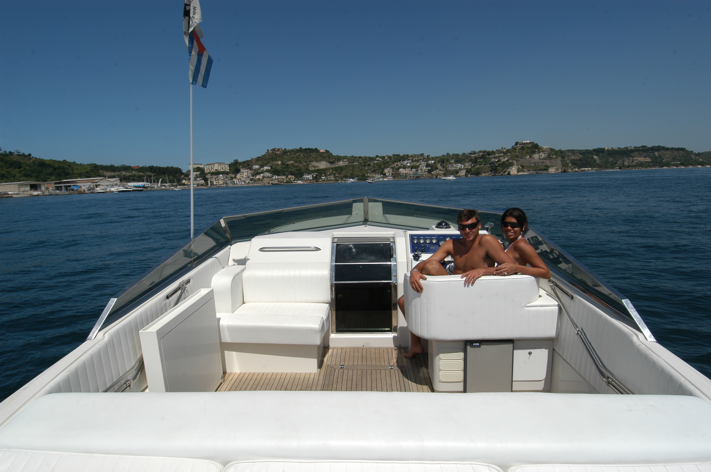 Tornado 38 Classic Außenansicht