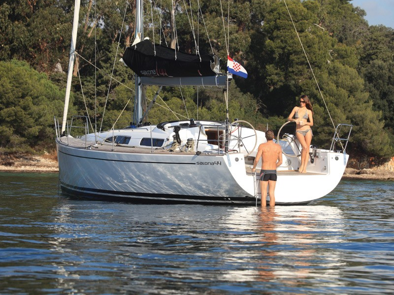 Salona 44 Performance Außenansicht