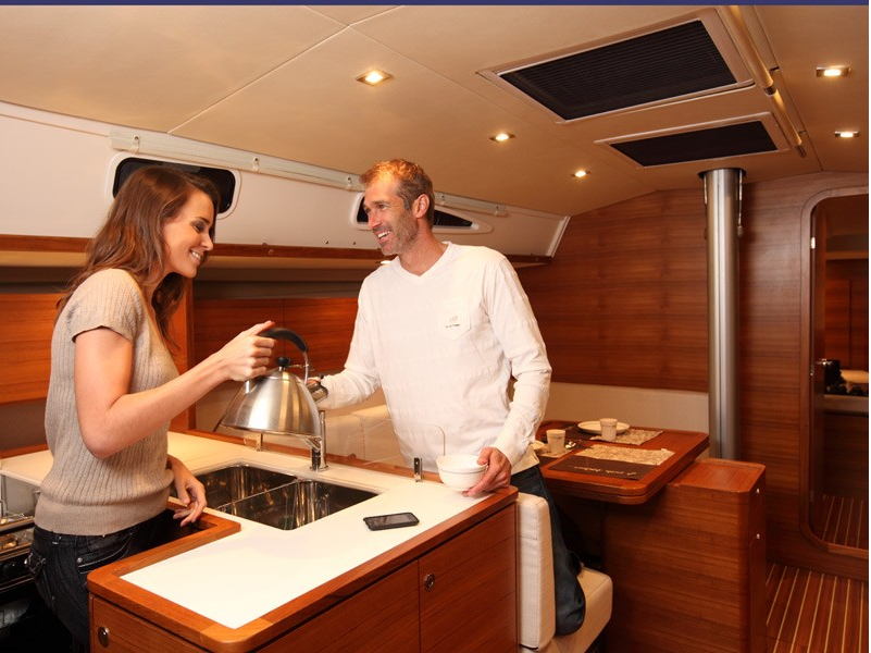 Salona 44 Performance Innenansicht