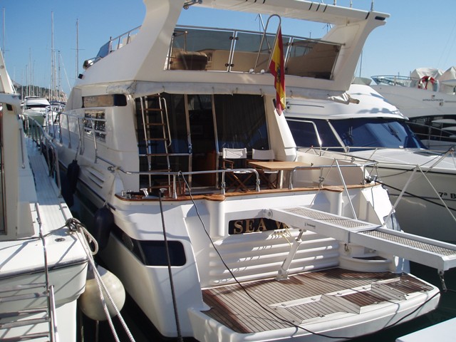 Astondoa 54 Außenansicht