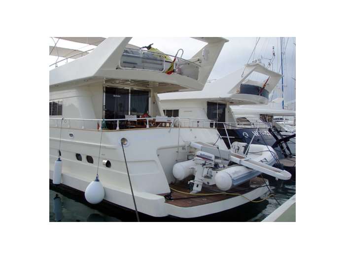 Astondoa 73 Außenansicht