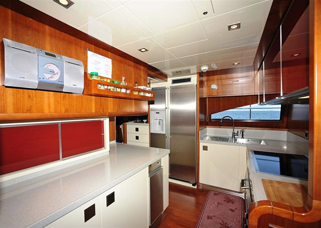 Ferretti Custom 97 Innenansicht