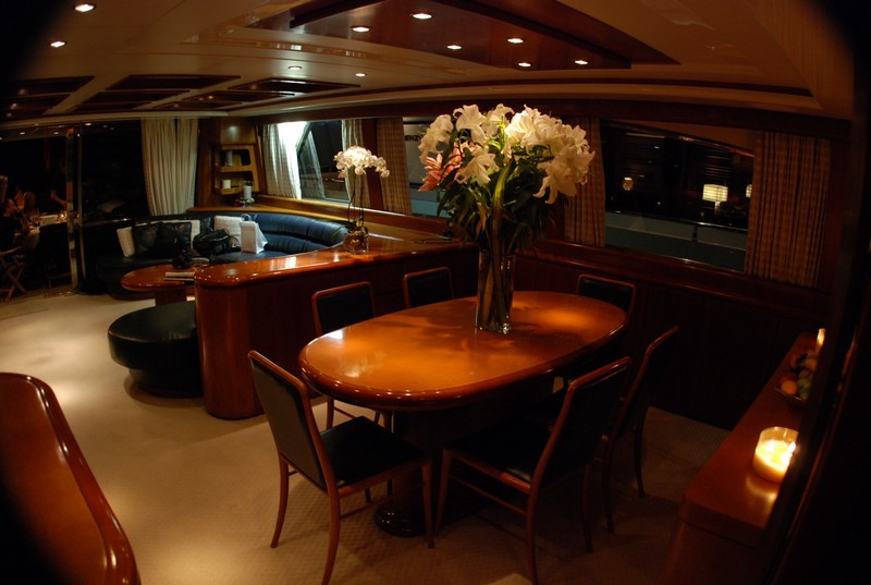 Falcon 86 Innenansicht