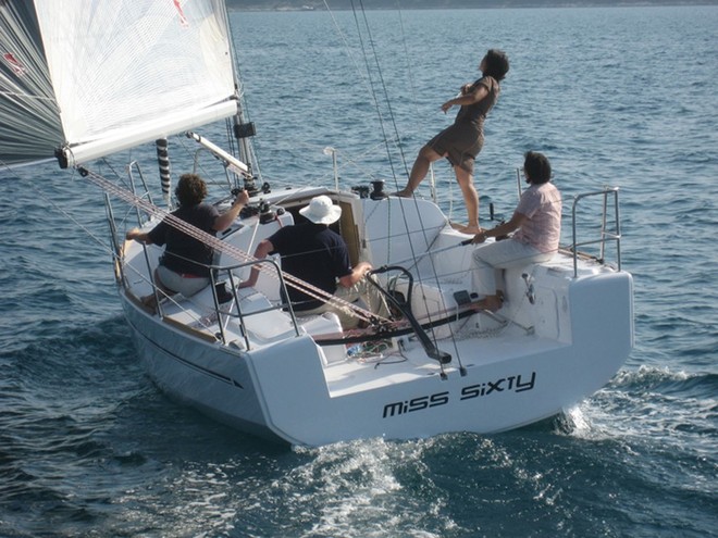 Elan 310 Außenansicht