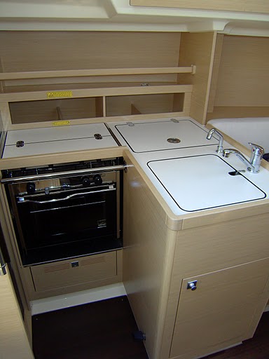 Elan 310 Innenansicht