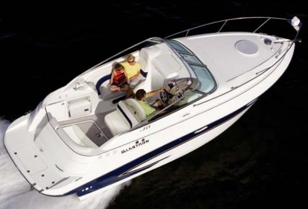 Glastron GS 259 Außenansicht