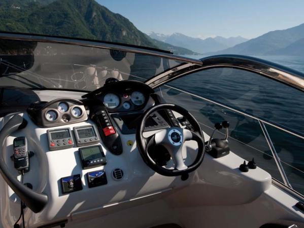 Cranchi Endurance 33 Außenansicht