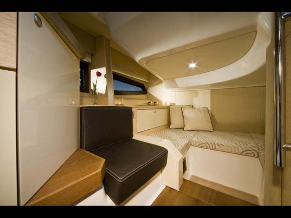 Cranchi Endurance 33 Innenansicht