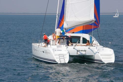 Lagoon 380 S2 Premium Außenansicht