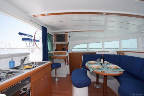 Lagoon 380 S2 Premium Innenansicht