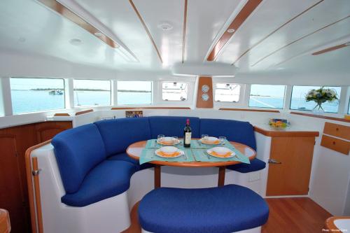 Lagoon 380 S2 Premium Innenansicht