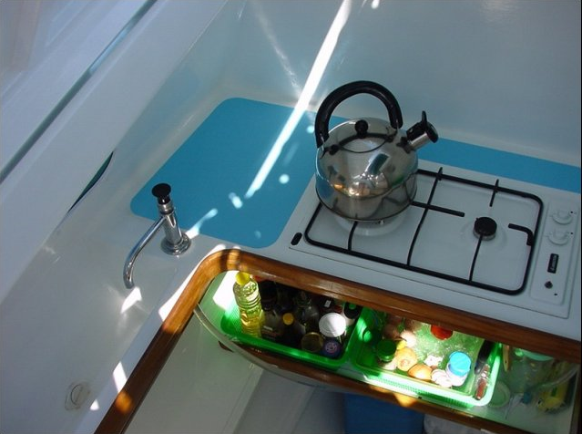 Tiki 30 Innenansicht