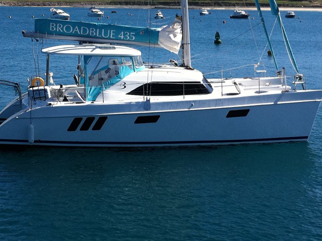 Broadblue 435 Charter Außenansicht