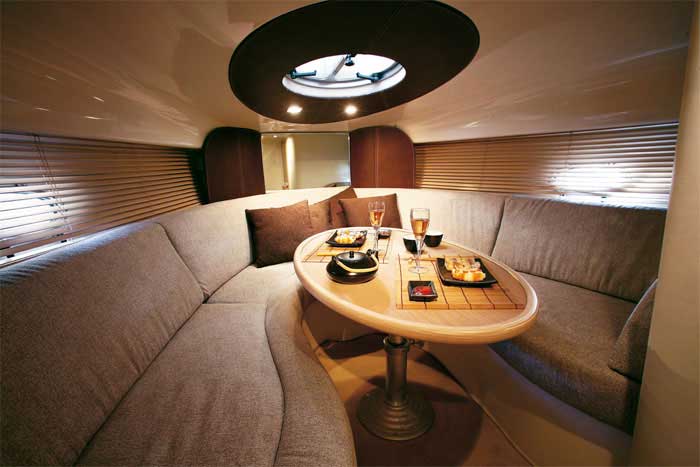 Sessa S 32 Innenansicht