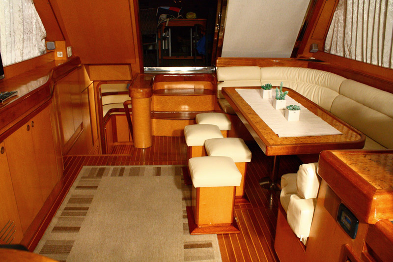 Yaretti 2110 Innenansicht