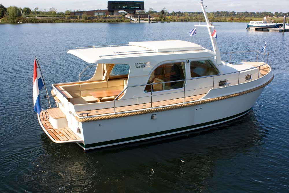Linssen Grand Sturdy 25.9 SCF Außenansicht
