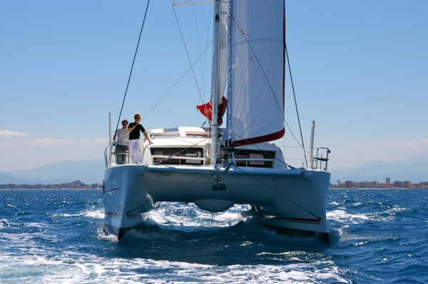 Catana 42 Carbon infusion Außenansicht