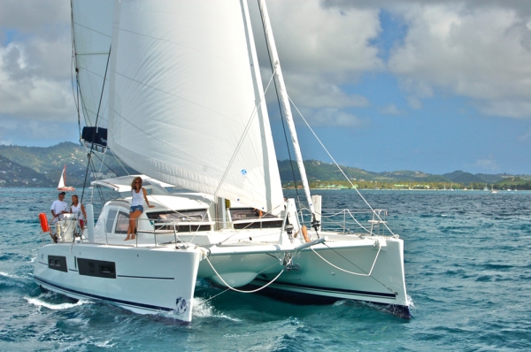 Catana 42 Carbon infusion Außenansicht