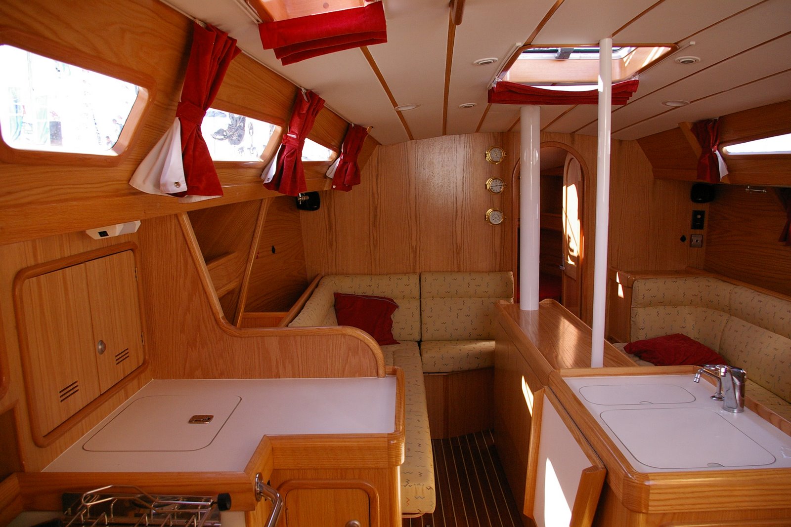 Ovni 365 Innenansicht