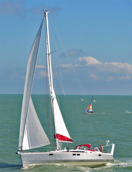 Ovni 395 Außenansicht