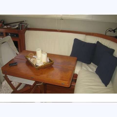 Uniesse 48 Fly Außenansicht