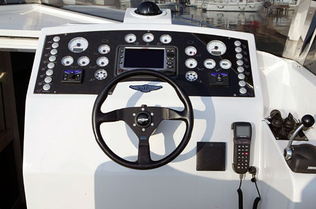 Tornado 38 Cruising Außenansicht