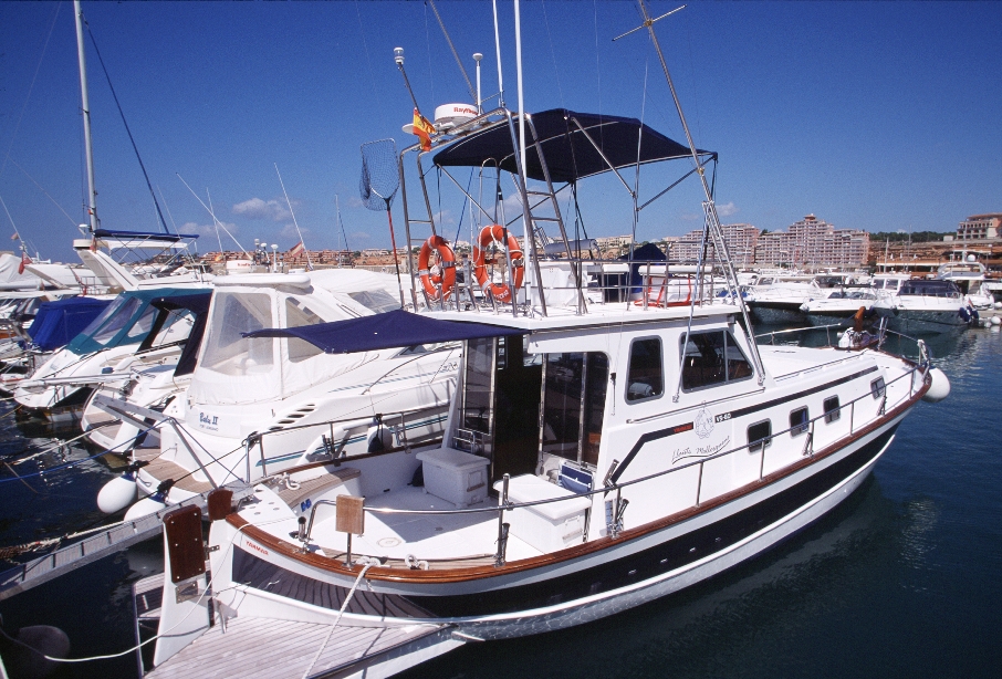 Llaut LI-138 Außenansicht