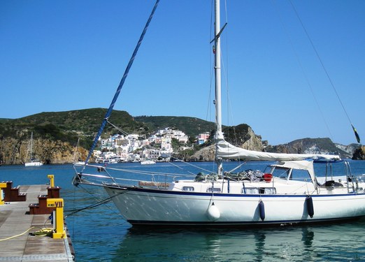 Hallberg Rassy 35 (3Cab/1WC)