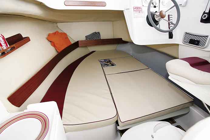 Arvor 215 AS Innenansicht