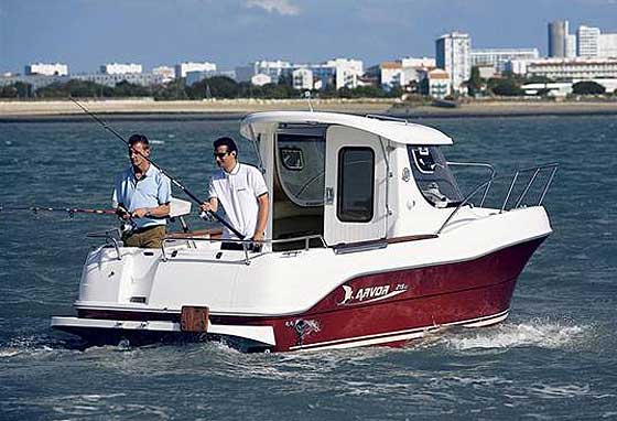 Arvor 215 AS Außenansicht