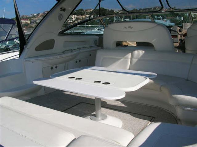 Sea Ray 46 Außenansicht