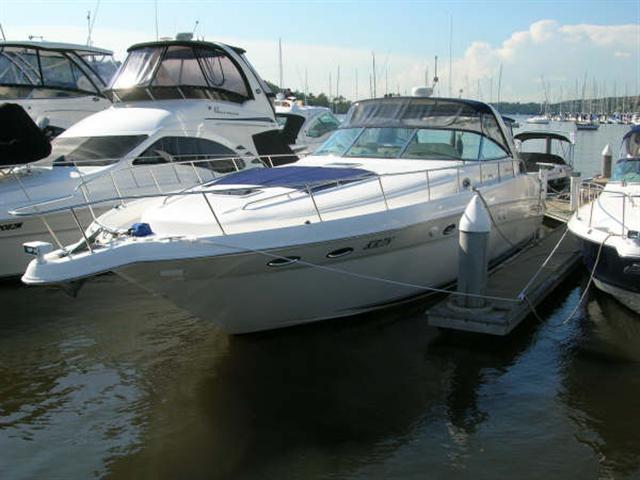 Sea Ray 46 Außenansicht