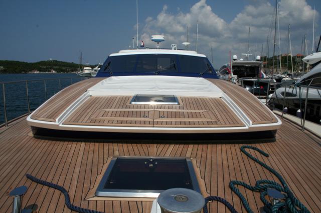 Akir 18 Außenansicht