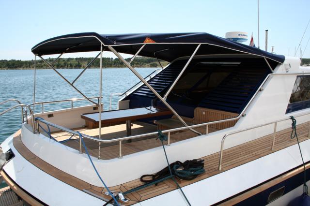 Akir 18 Außenansicht