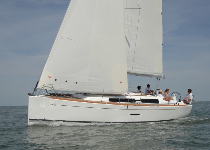 Dufour 335 Grand