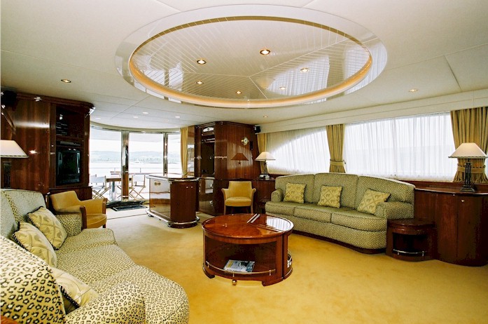 Azimut Jumbo 100 Innenansicht