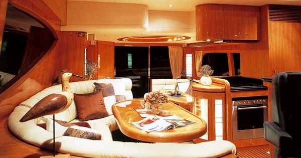 Yaretti 2210 Innenansicht