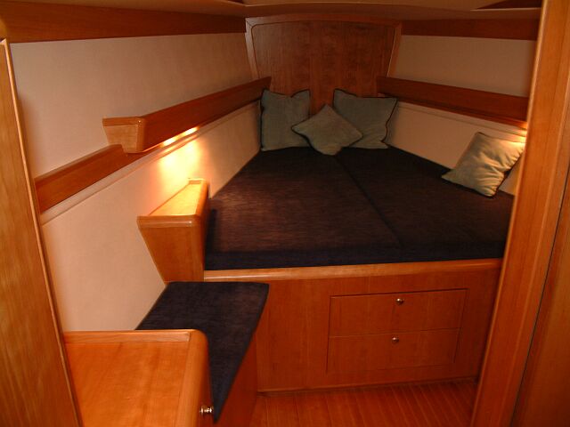 Helmsman C49 Innenansicht