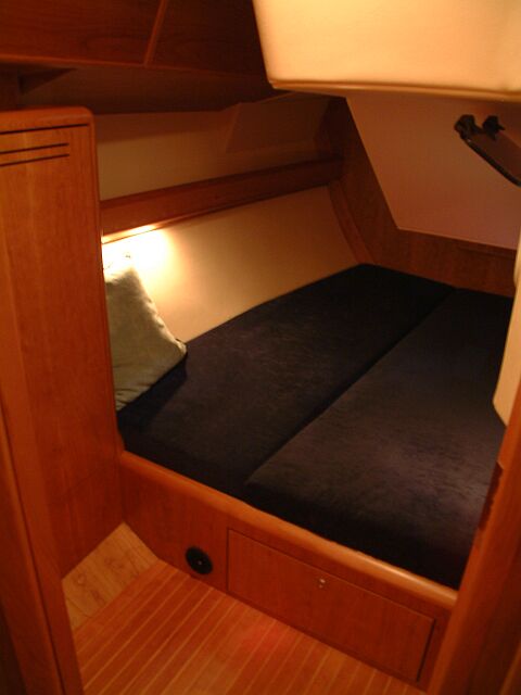 Helmsman C49 Innenansicht