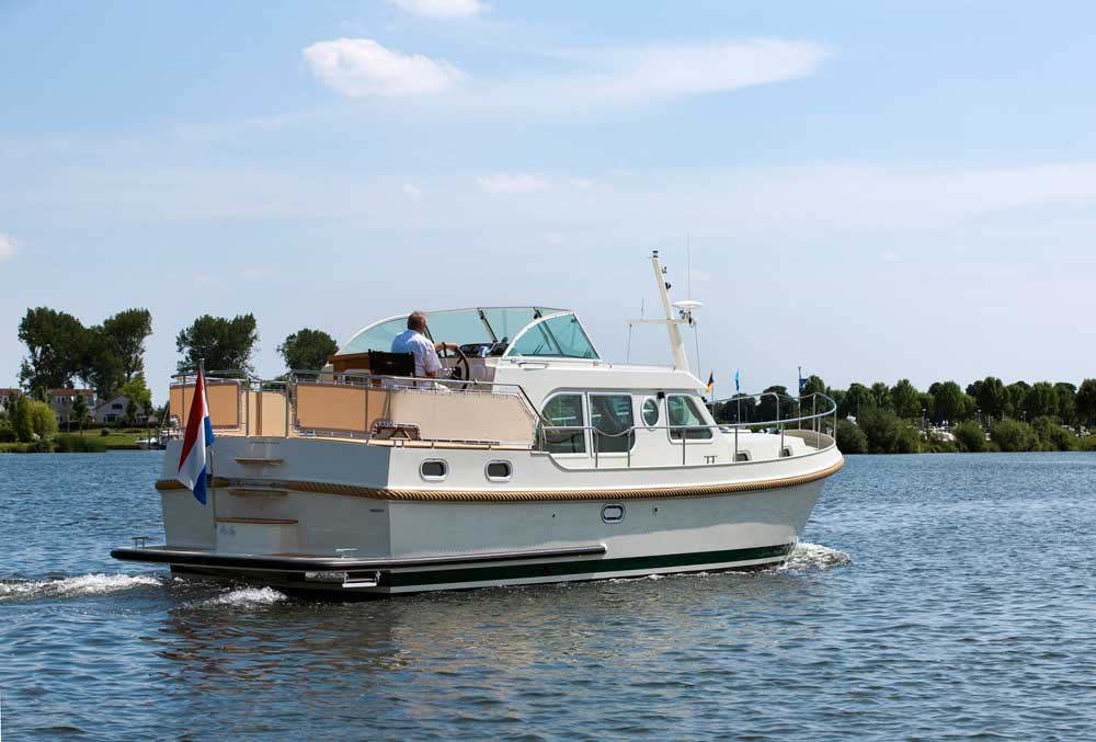 Linssen 36.9 AC Außenansicht