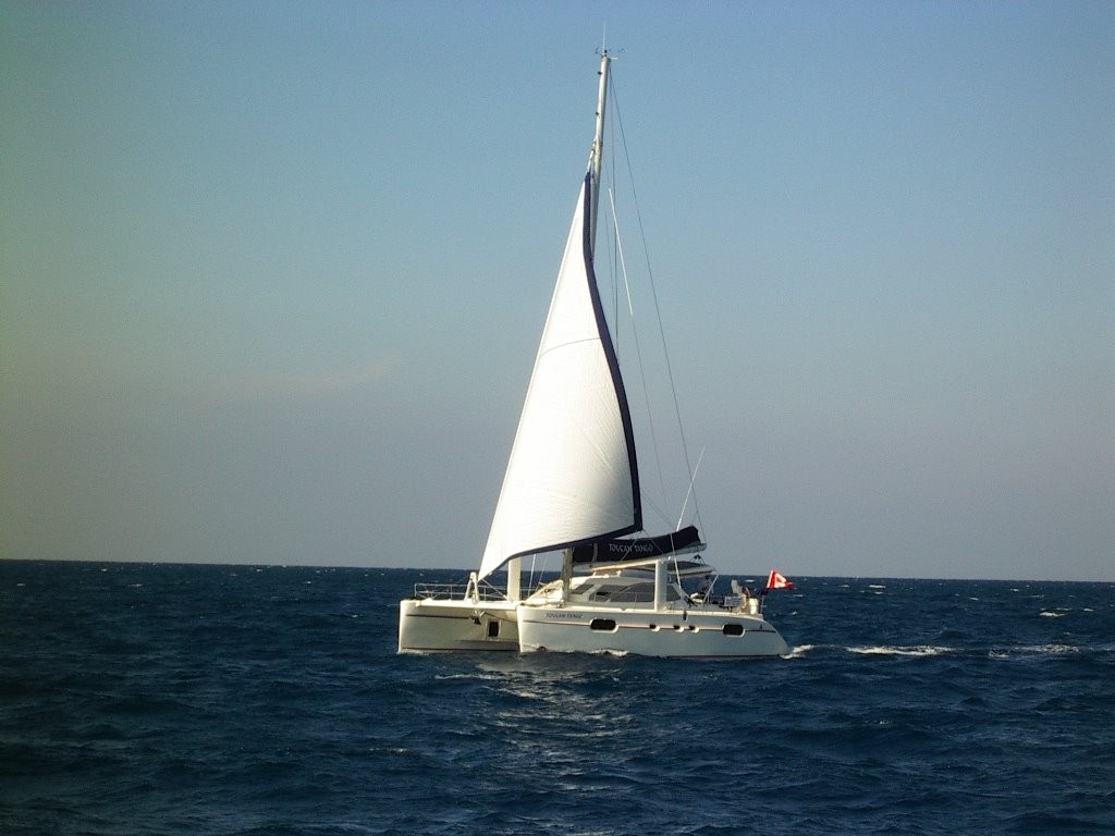 Catana 471 Außenansicht
