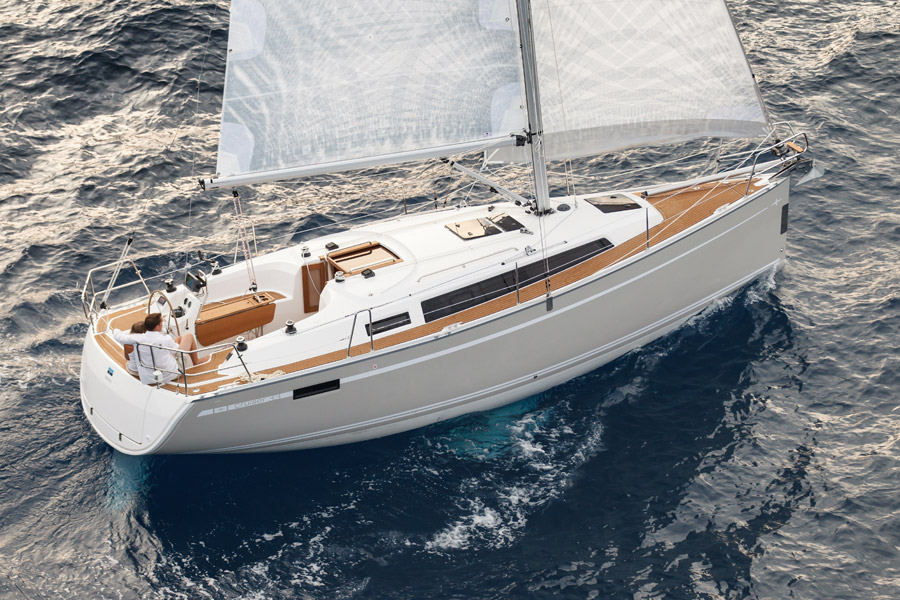 Bavaria Cruiser 33 (2 Kabinen, 1 Bad) Top Bild