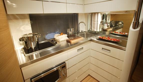 Sessa C42 Innenansicht