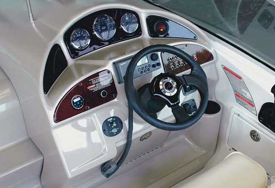 Sea Ray 275 Sundancer Außenansicht