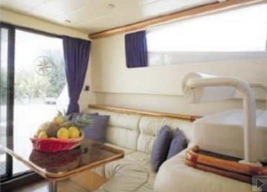 Raffaelli 42 Innenansicht