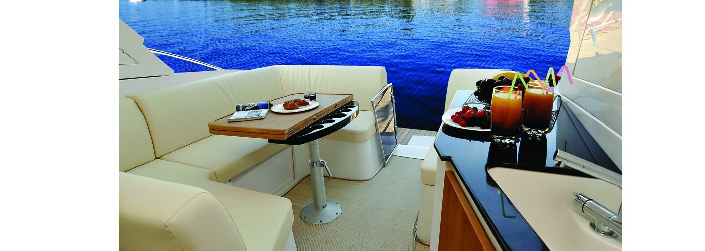 Elan Power 30 Außenansicht