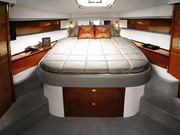 Sea Ray 44 Sedan Bridge Innenansicht